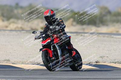 media/Dec-04-2025-Racers Edge (Thu) [[5ebc9f124d]]/3-B Group/1-Session 1 (Turn 7)/